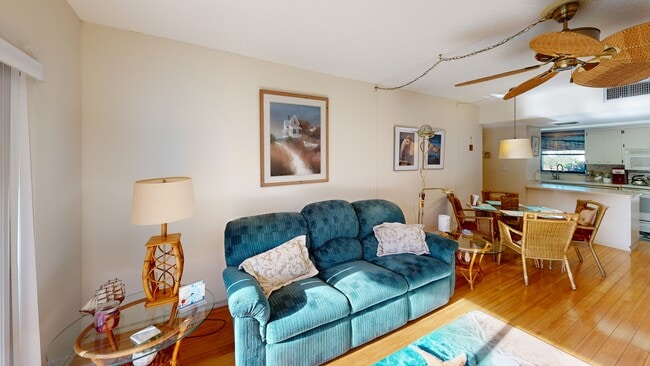 1461 Aqui Esta Dr unit B3, Punta Gorda, FL 33950 - photo 2