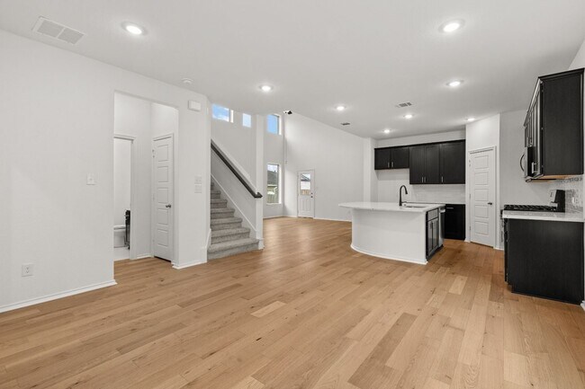 12550 Molsheim Rd, Schertz, TX 78154 - photo 3