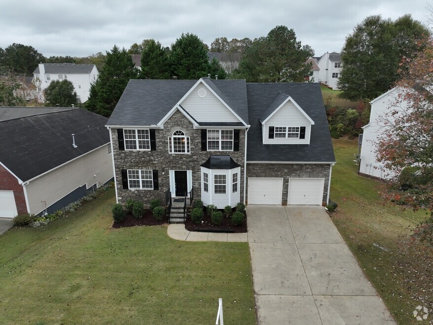 3998 Oak Crossing Dr NE, Suwanee, GA 30024 - photo 2