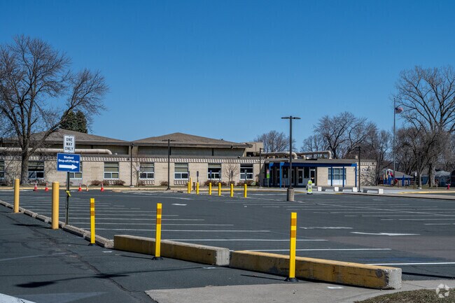 Fair Oaks Elementary School serves grades K-5.