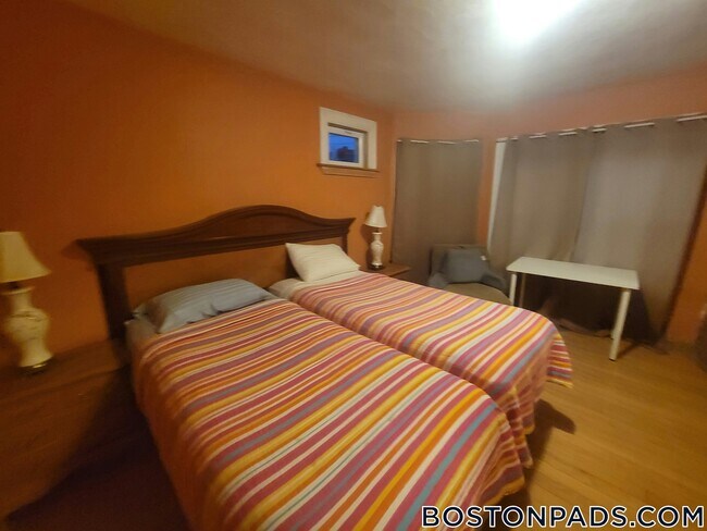 17 Holman St unit 1, Allston, MA 02134 - photo 7