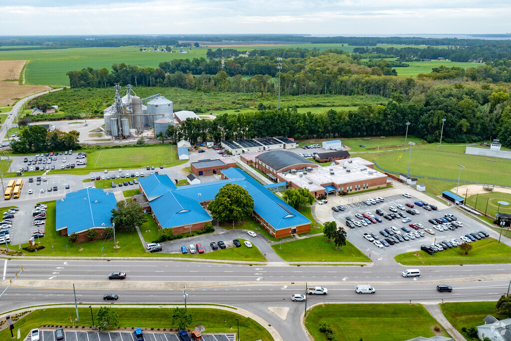 Camden Early College High School is located in Camden, NC.