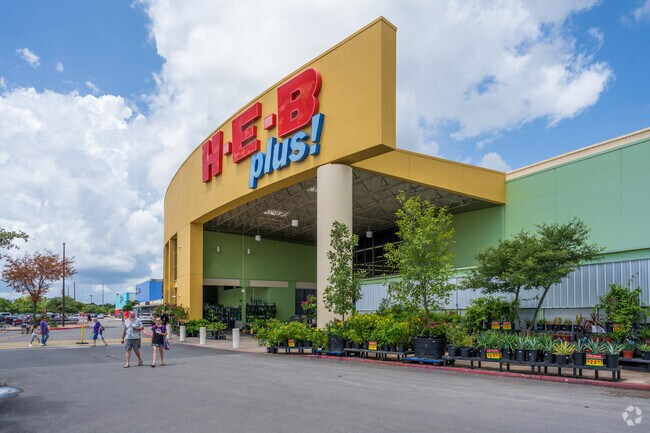 Locals in Benbrook Ranch rave about the exceptional freshness of the produce at HEB.