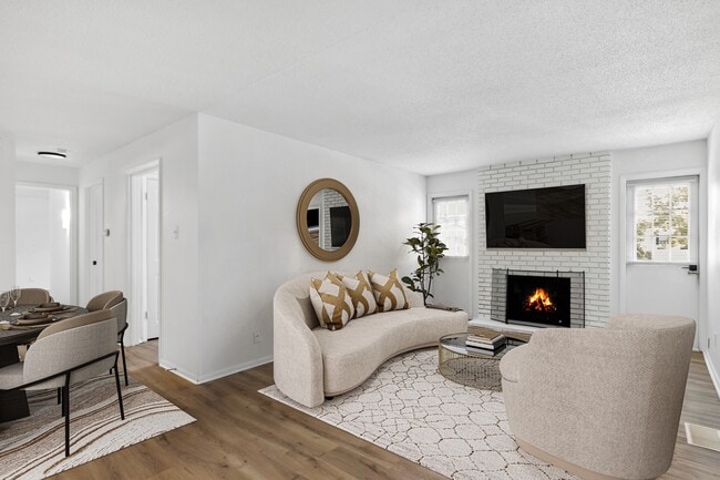 ReNew on Lindbergh, Saint Louis, MO 63146 - photo 5