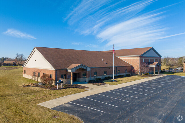 Gateway Woods School has a student-teacher ratio of 4 to 1.