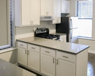 2730 N Wayne Ave Unit 2D, Chicago, IL 60614