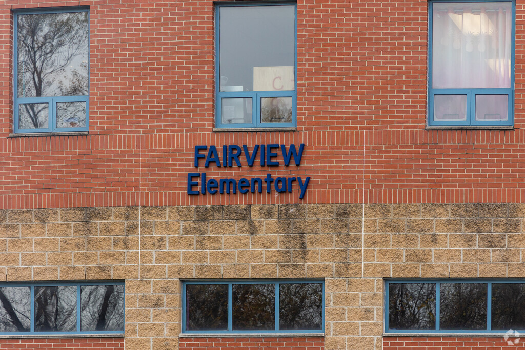 Fairview Elementary School has a student-teacher ratio of 11 to 1.