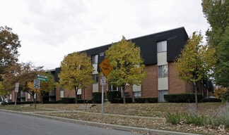 6352 Montgomery Rd, Cincinnati, OH 45213