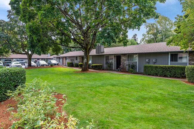 Fernwood Court Apartments, Oregon City, OR 97045 - photo 6