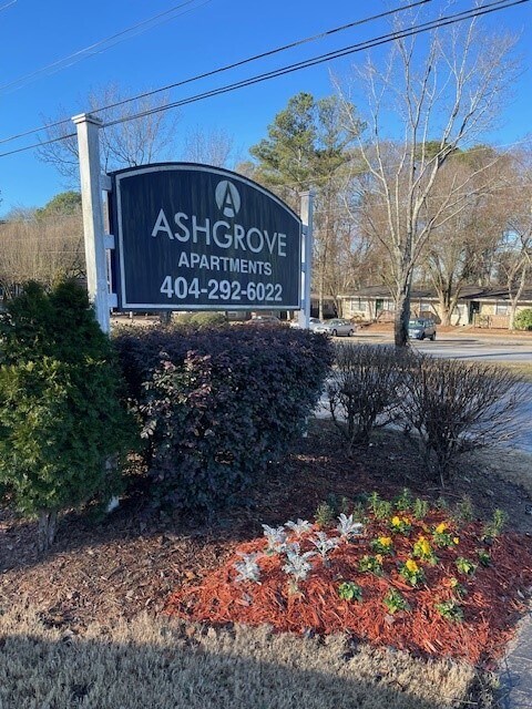 Ashgrove Apartments, Stone Mountain, GA 30083 - photo 2