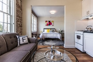 102 N Glendale Ave, Glendale, CA 91206