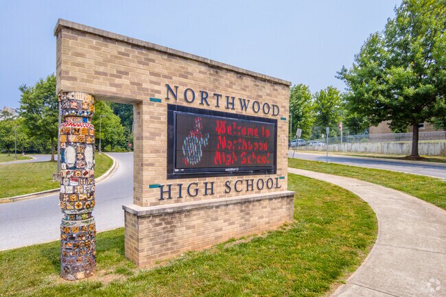 Northwood High School gets a B from Niche.com.