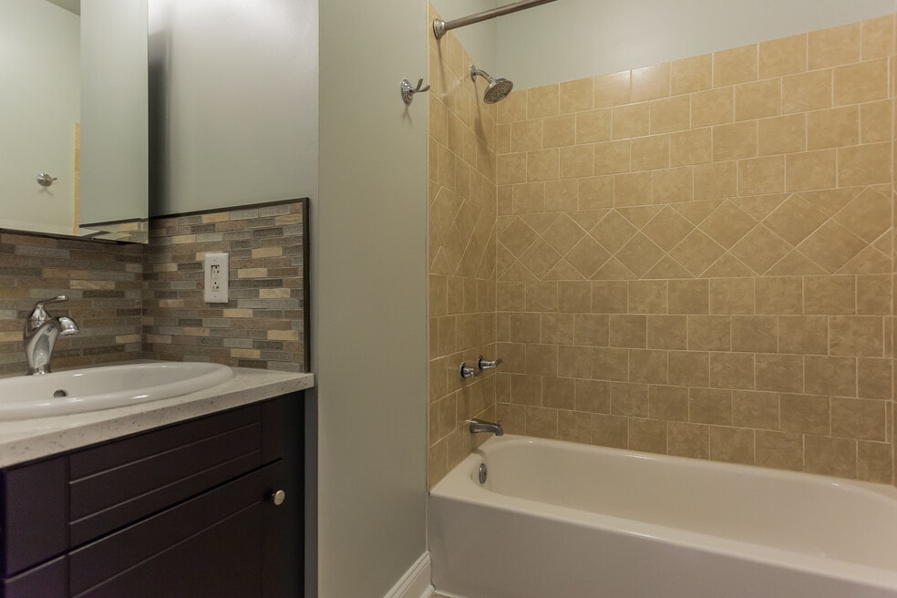 1818 Federal St unit A, Philadelphia, PA 19146 - photo 1