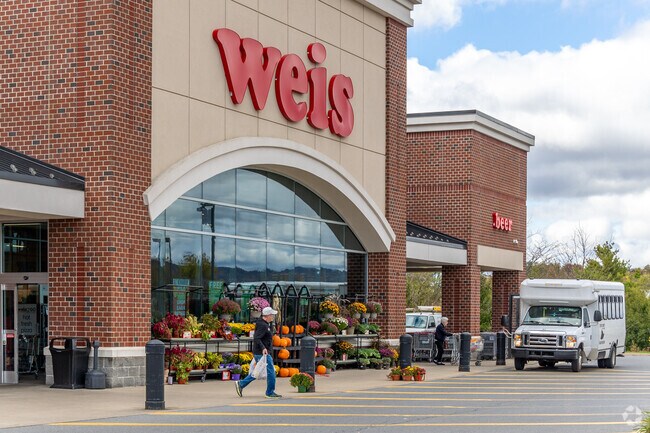 Walker residents frequent the local Weis for groceries.