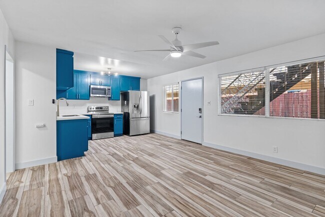 1332 Walnut Ave unit 4, Long Beach, CA 90813 - photo 5