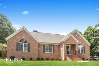 7396 Mason Falls Dr, Winston, GA 30187