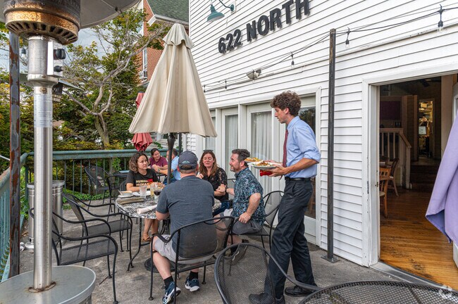 A short walk from  Apperson-Dickerson, you will find great restaurant options like 622 North.