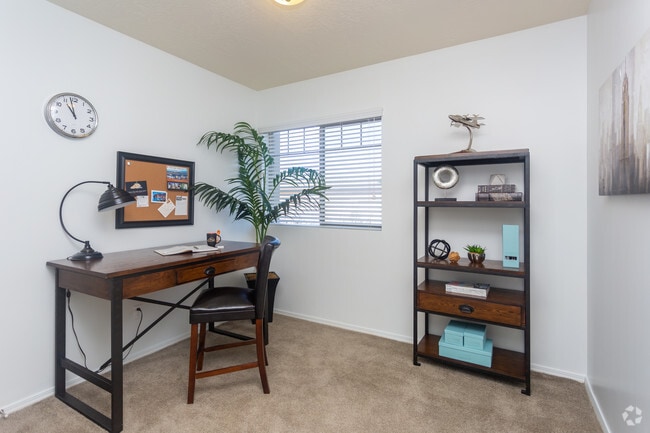2BR, 2BA - Treasure