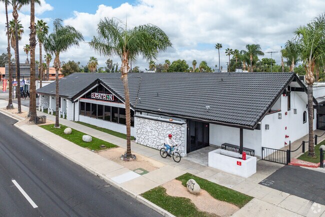 El Patron offers Mexican-fusion fare and a lively nightclub scene in East Hemet.