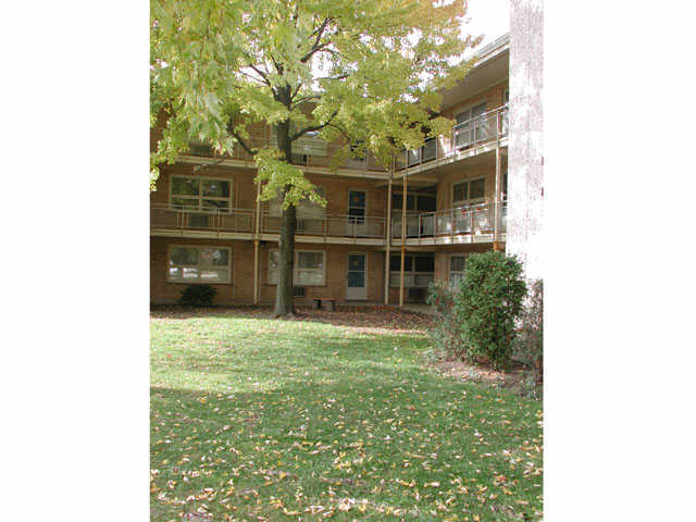 Forest Glen Apartments, La Grange Park, IL 60526 - photo 6