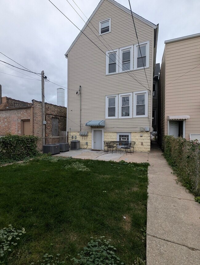 3532 N Elston Ave unit 2, Chicago, IL 60618 - photo 6