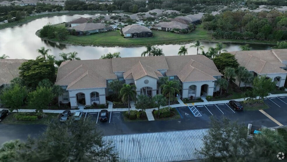 20030 Barletta Ln unit 413, Estero, FL 33928 - photo 2
