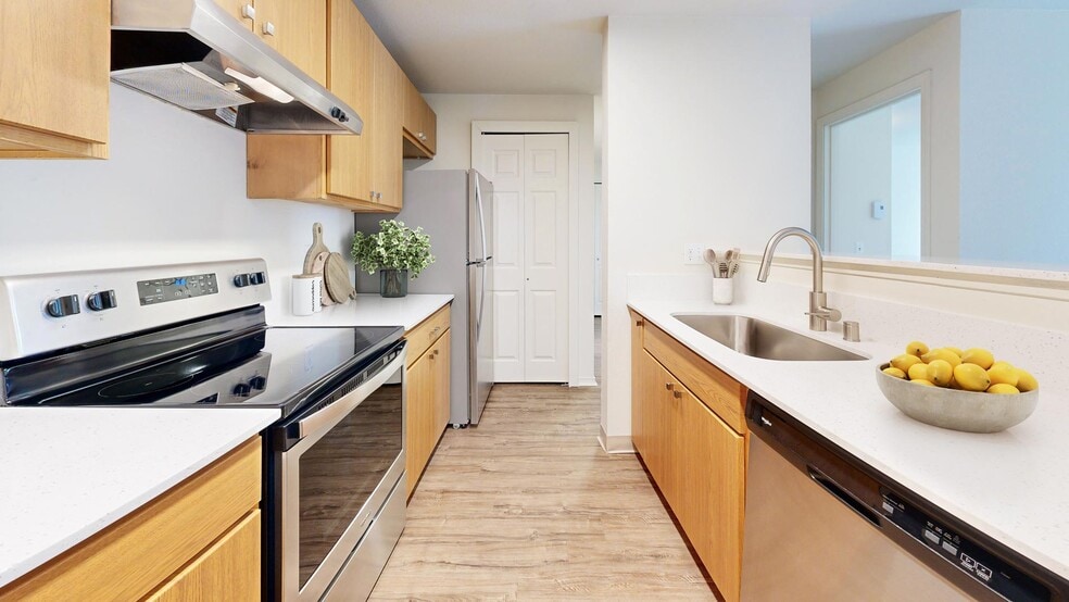 Crown Pointe, Renton, WA 98056 - photo 1