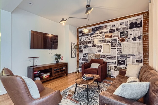 2925 Curtis St unit ID1352698P, Denver, CO 80205 - photo 3