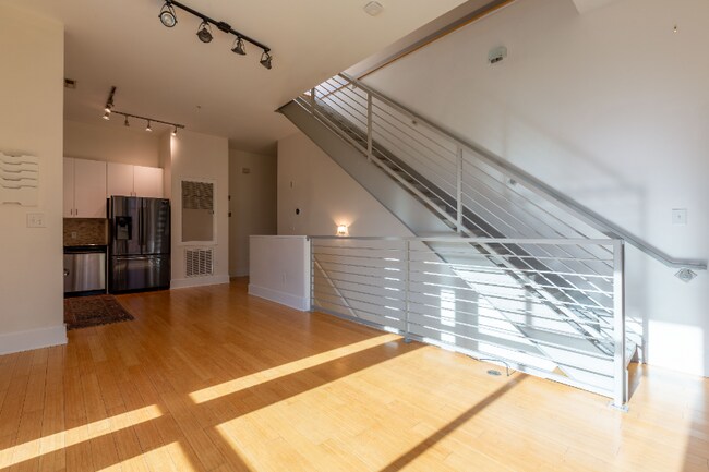 2133 Southend Dr unit 301, Charlotte, NC 28203 - photo 5