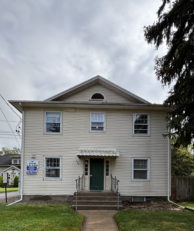 142 N Riverview Dr Unit 3, Parchment, MI 49004