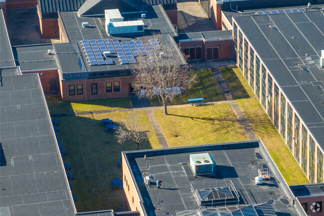 Har-Bur Middle School, has 690 students in grades 5-8.