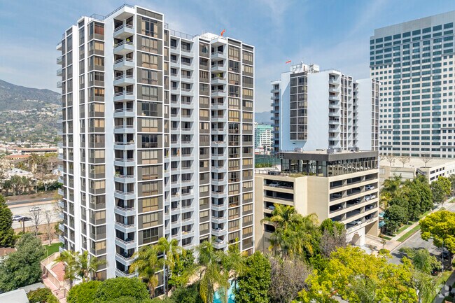 The Park Towers have condos available for smaller families in the Vineyard area.