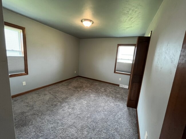 bedroom2