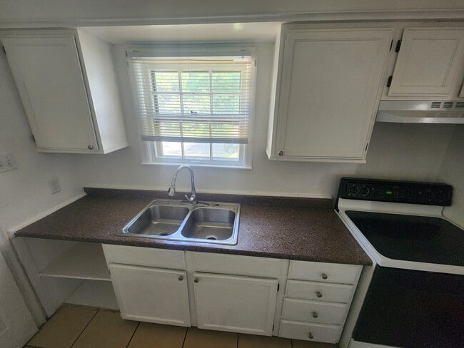 5928 Fontana St, Fairway, KS 66205 - photo 3