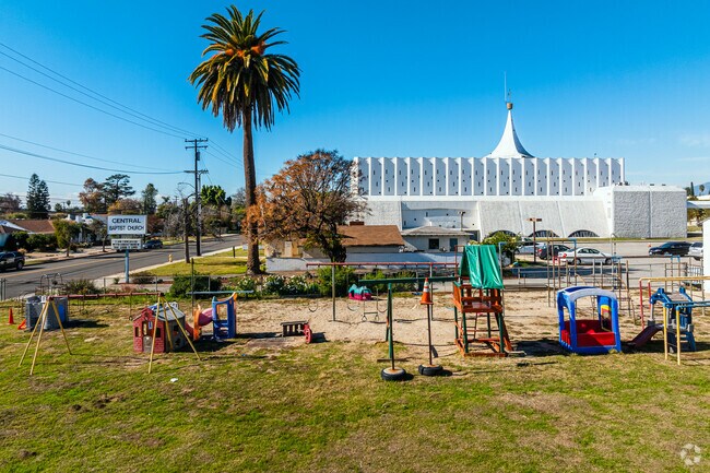 American Christian Academy has outdoor activities for younger students to enjoy.