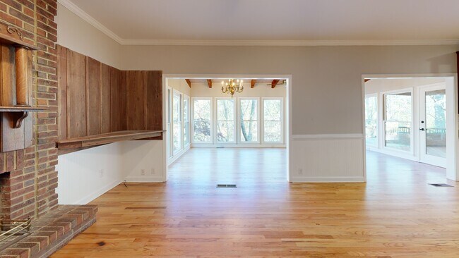 724 Laurel Chase SW, Marietta, GA 30064 - photo 2
