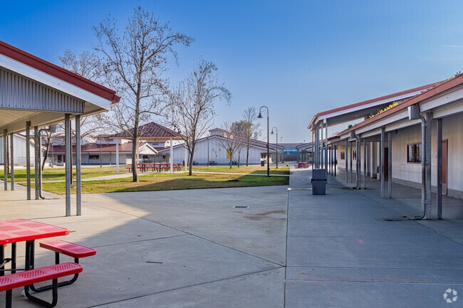 Heritage Elementary School in Tulare offers large courtyard areas for students.