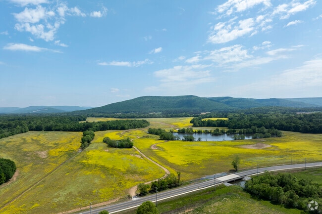 Fields and farmland border the quiet neighborhoods of Hampton Cove.