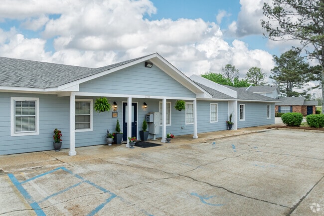 The Meadows on Main, Tupelo, MS 38801 - photo 7