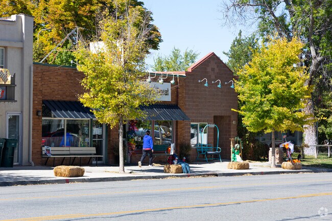 Parowan’s downtown blends small-town shopping with festive seasonal décor.