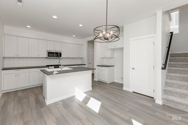 2866 E Boulder Basin Dr, Kuna, ID 83634 - photo 5