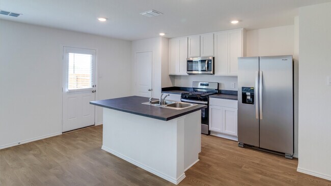 174 Ebbsfleet Dr unit 38476415, Uhland, TX 78640 - photo 3