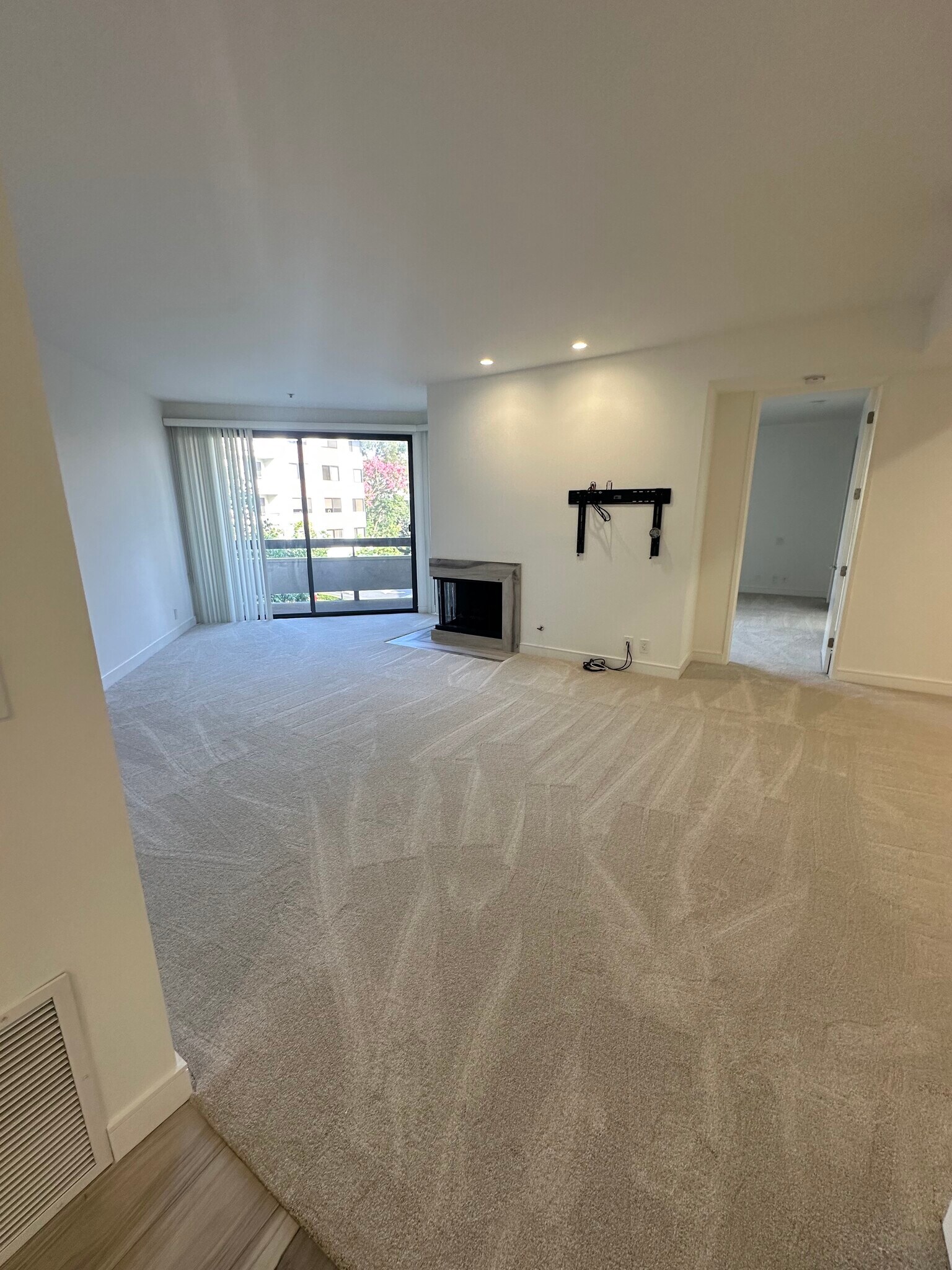 2131 Century Park Ln unit 218, Los Angeles, CA 90067 - photo 1