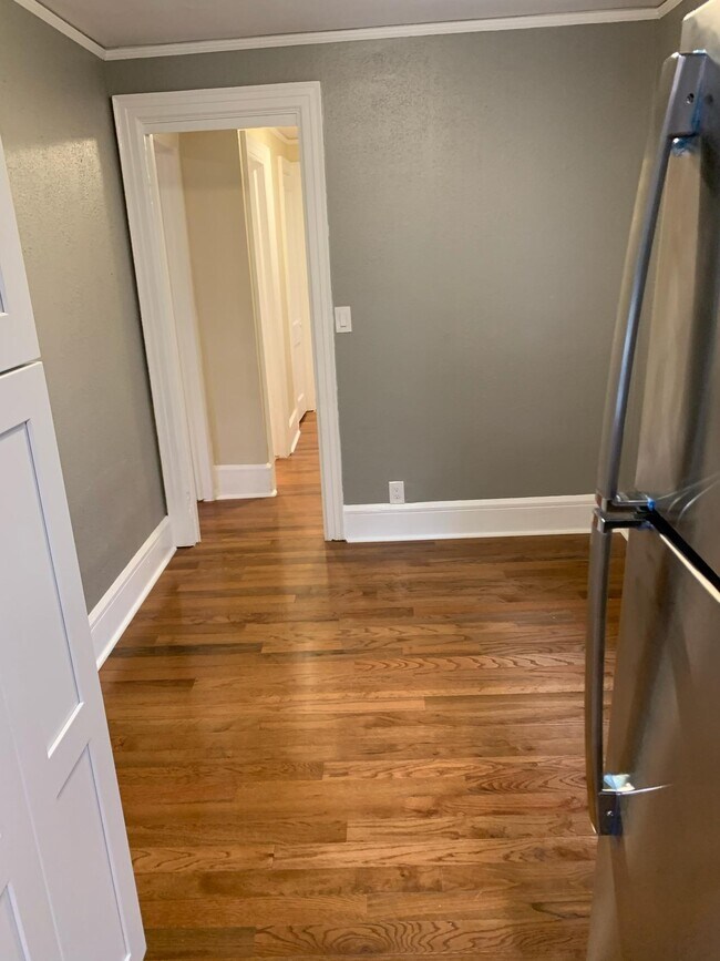 108 Park Ave unit 2, White Plains, NY 10603 - photo 6