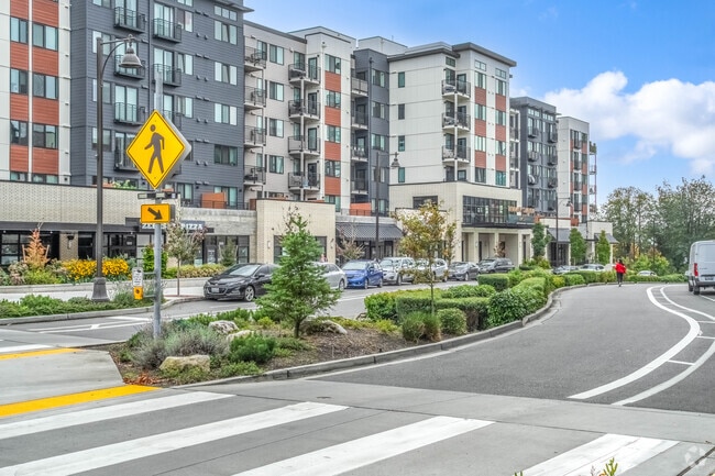 There are newly developed condos with plenty of amenities in Ballinger.