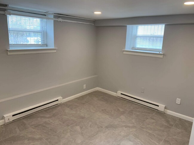 6644 N 8th St unit 2, Philadelphia, PA 19126 - photo 2