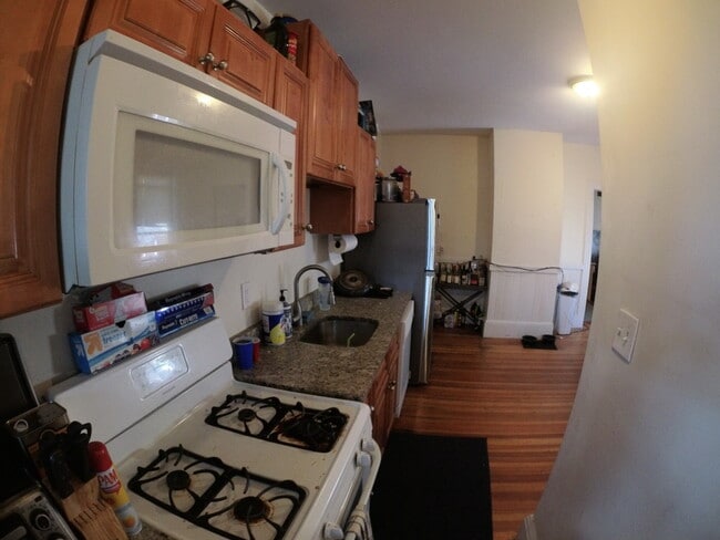 27 Buttonwood St unit 2, Dorchester, MA 02125 - photo 2