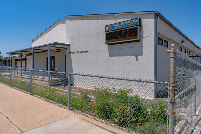 The marquee at Taft Primary School keeps students and parents up to date.