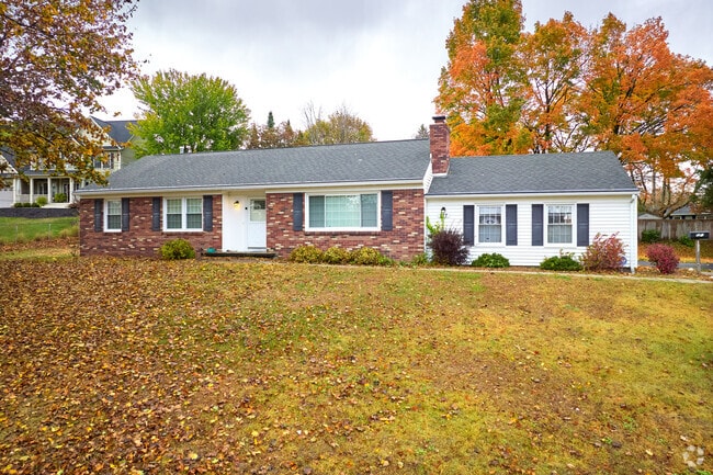 Ranch style homes offer easy, spacious living in Fairport.