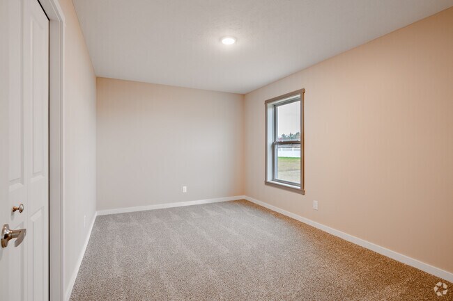 9085 Kingsfield Dr unit 38703605, Kingsley, MI 49649 - photo 4
